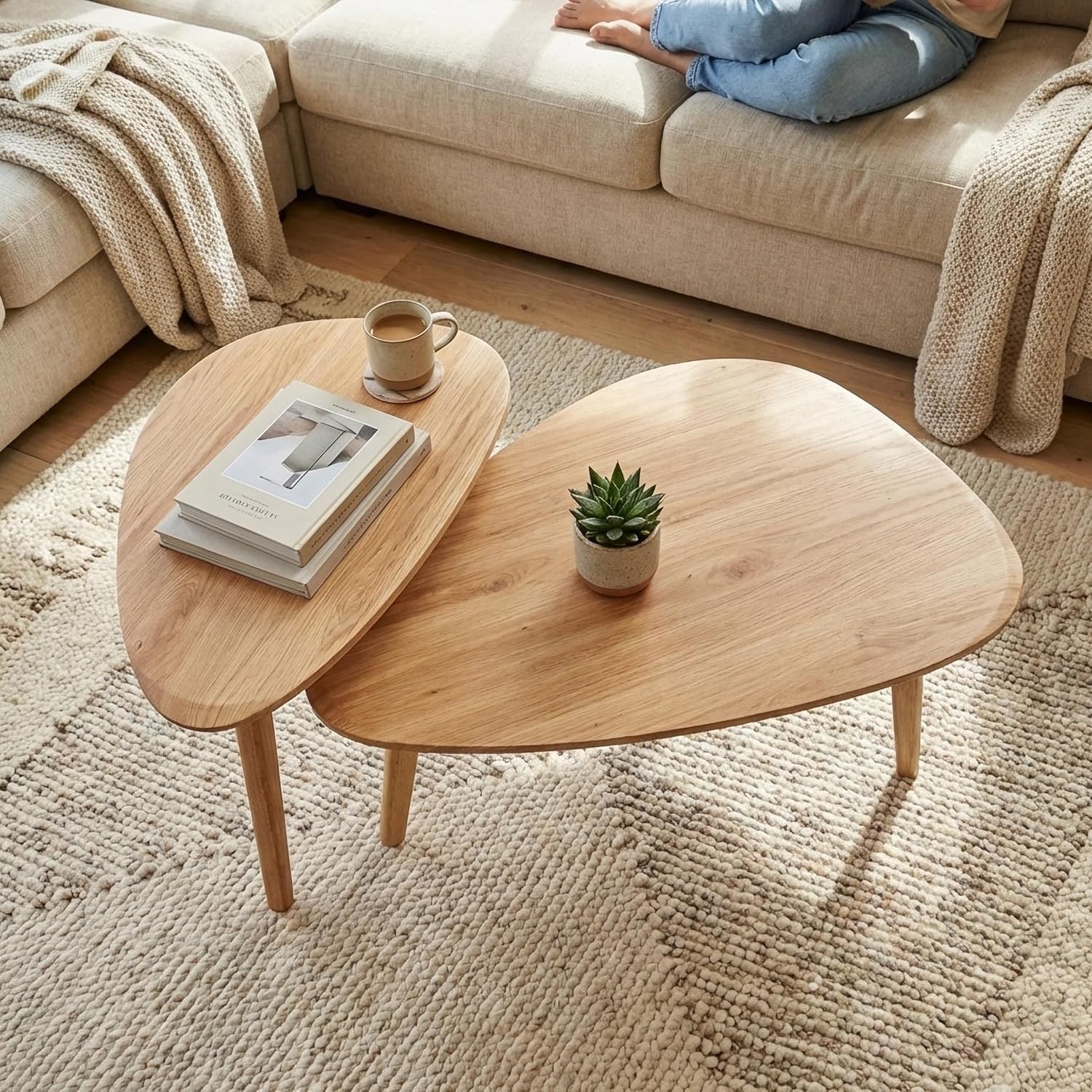 Nesting Coffee Table Set of 2-Mid Century Modern Wooden Coffee Table,Guitar Pick Stacking Tables with Solid Wood Legs,Small Coffee Tables for Small Spaces,Living Room,Balcony (Natural)