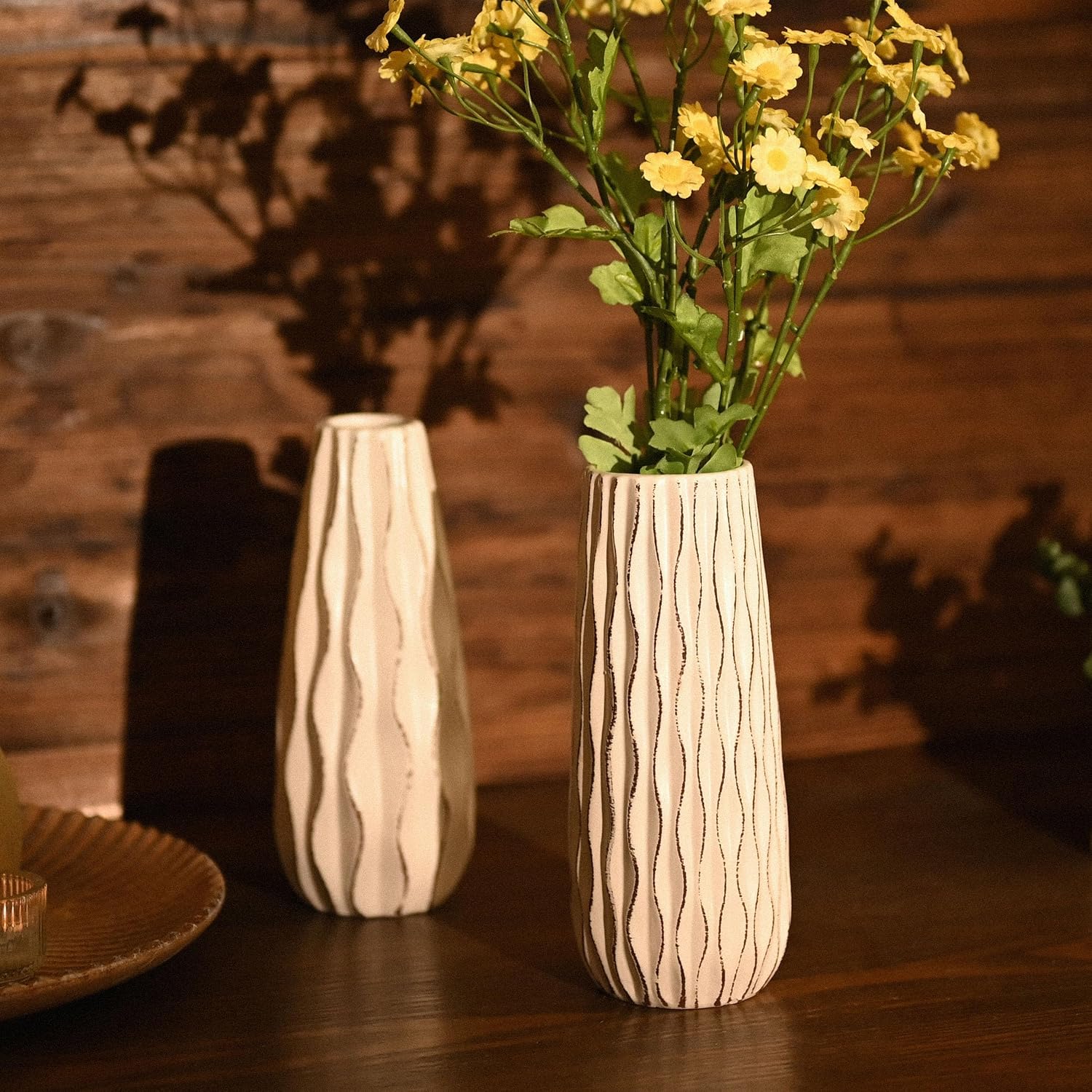 VICTOR & TERESA Ceramic Vase for Flowers, 8'' Set of 2 Decorative White Vases for Home Decor, Farmhouse Vases for Pampas Grass, Table, Mantel, Living Room, Shelf, Centerpieces, Gifts for Mom